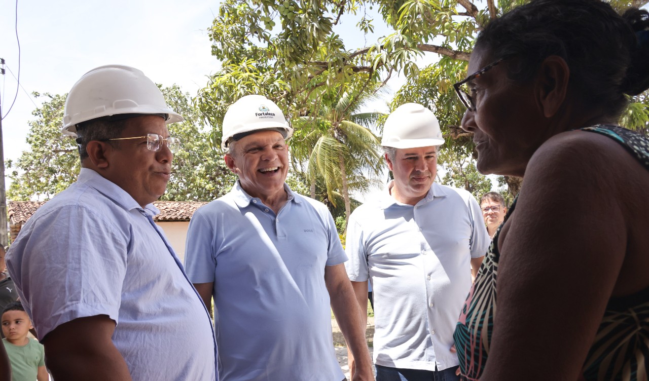 Sarto fiscaliza obras do Proinfra na Paupina e garante entrega para novembro