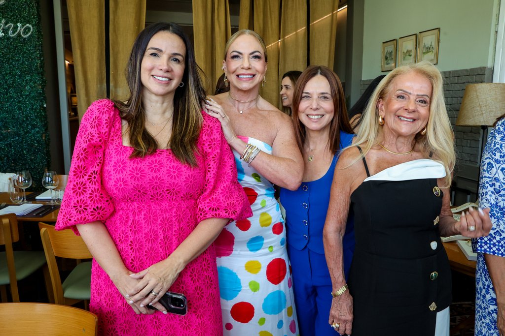 Ana Carla Batista, Nina Kauffmann, Norine Carnevar E Zizi Batista