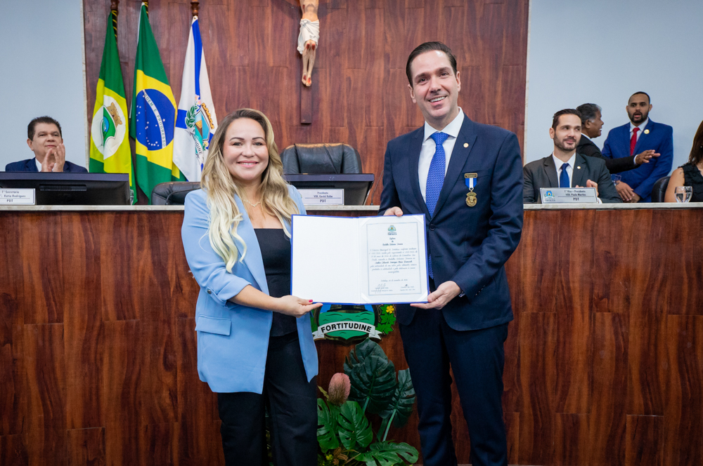 Eduardo Bismarck é agraciado com Medalha Boticário Ferreira na Câmara Municipal de Fortaleza