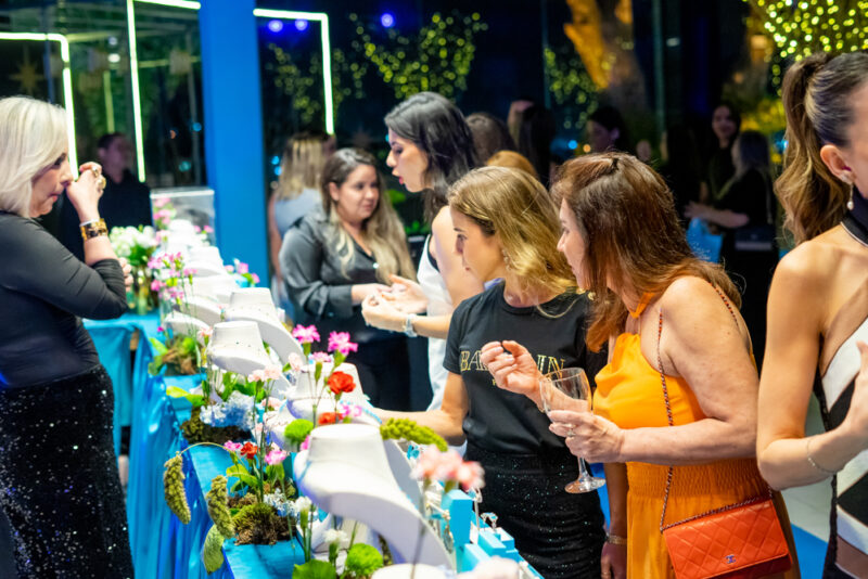 Fé, amor e devoção - Padre Fábio de Melo emociona em evento de fim de ano da Diamond Design