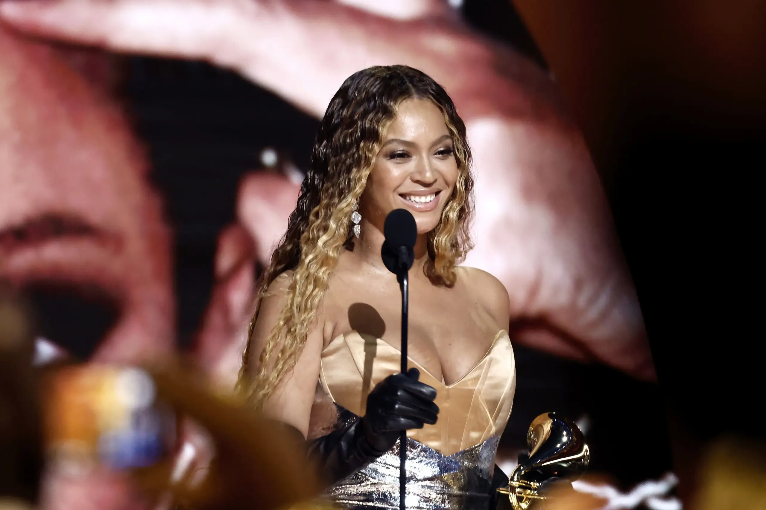 Grammy 2025: Beyoncé lidera Indicações em ano histórico da premiação