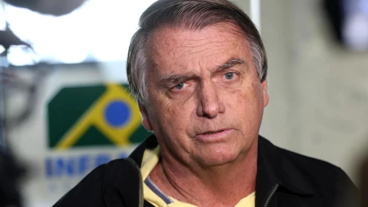 Bolsonaro sobre inquérito: “Não se dá golpe com um general da reserva e meia dúzia de oficiais”