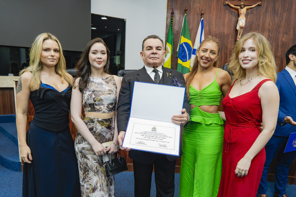 Carla Valões, Gabriele Magalhães, Walker Santiago, Gabriele Azevedo E Lara Hiluy