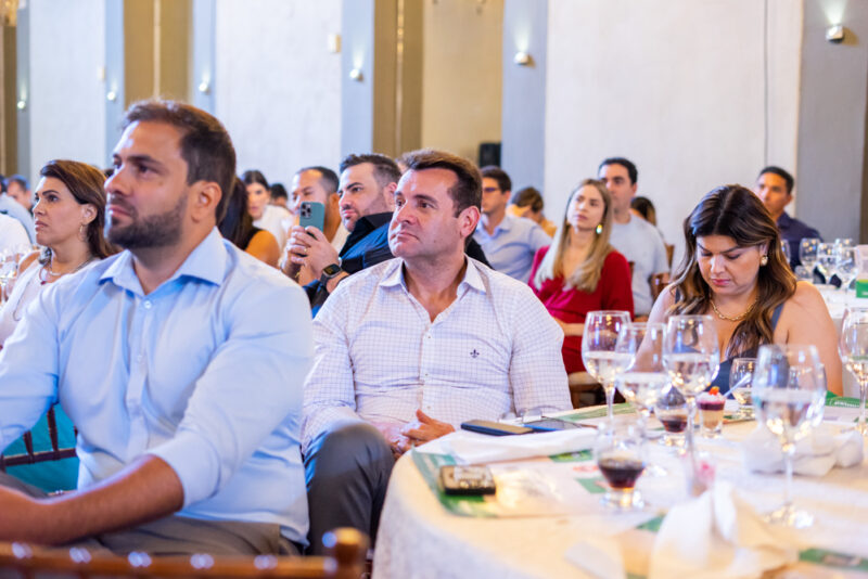 Almoço Empresarial - Deusmar Queirós fala sobre sua trajetória inspiradora em evento da CDL Jovem Fortaleza