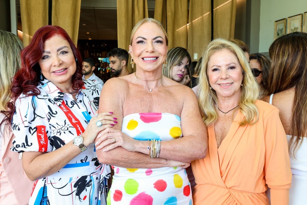 Claudia Rhamnusia, Nina Kauffmann E Cátia Garrido