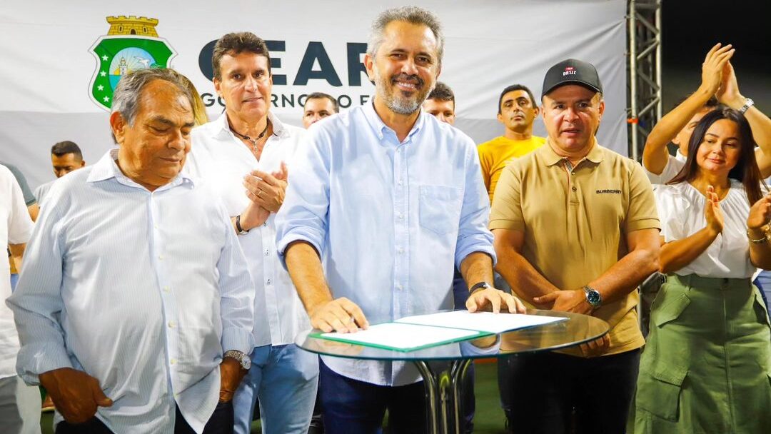 Elmano de Freitas autoriza obra de saneamento no distrito do Preá com investimento de R$ 99,9 milhões