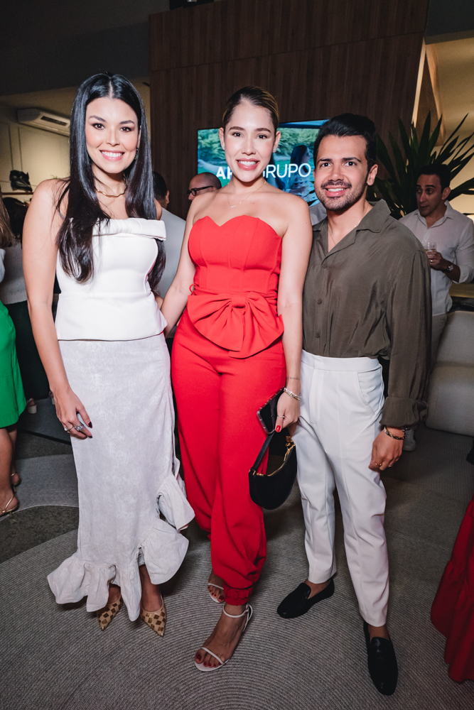 Emily Teixeira, Marissa Cavalcante E Romário Rodrigues