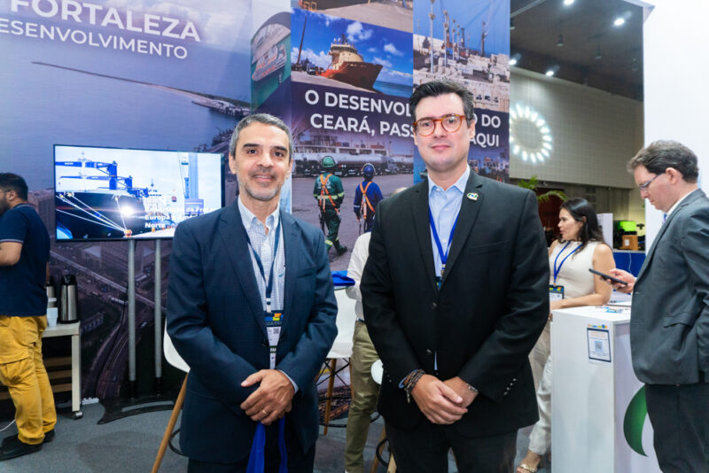 No Centro de Eventos do Ceará - Governador Elmano de Freitas participa da abertura da 19ª Expolog