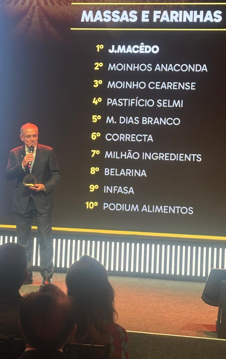 J. Macêdo recebe prêmio Melhores do Agronegócio na categoria Massas e Farinhas