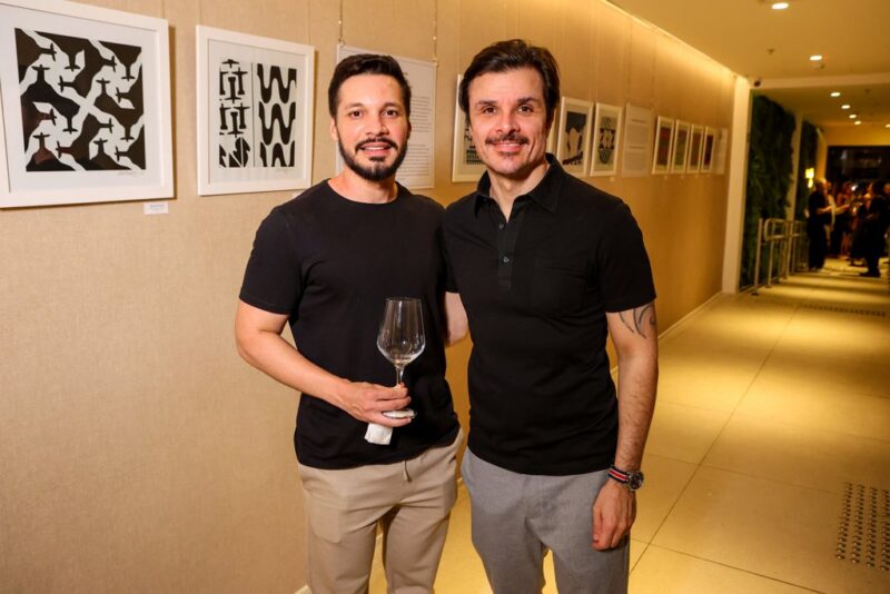 Arte Sustentável - Gilson Martins inaugura exposição “Matrizes – O Lixo como Origem” no Hotel Grand Mercure Copacabana