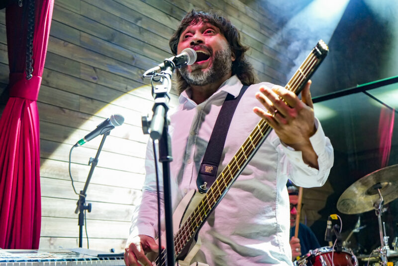 Reunião dos Clássicos - Engenheiros sem CREA comandam noite dedicada ao Rock no Pub 5 Elementos