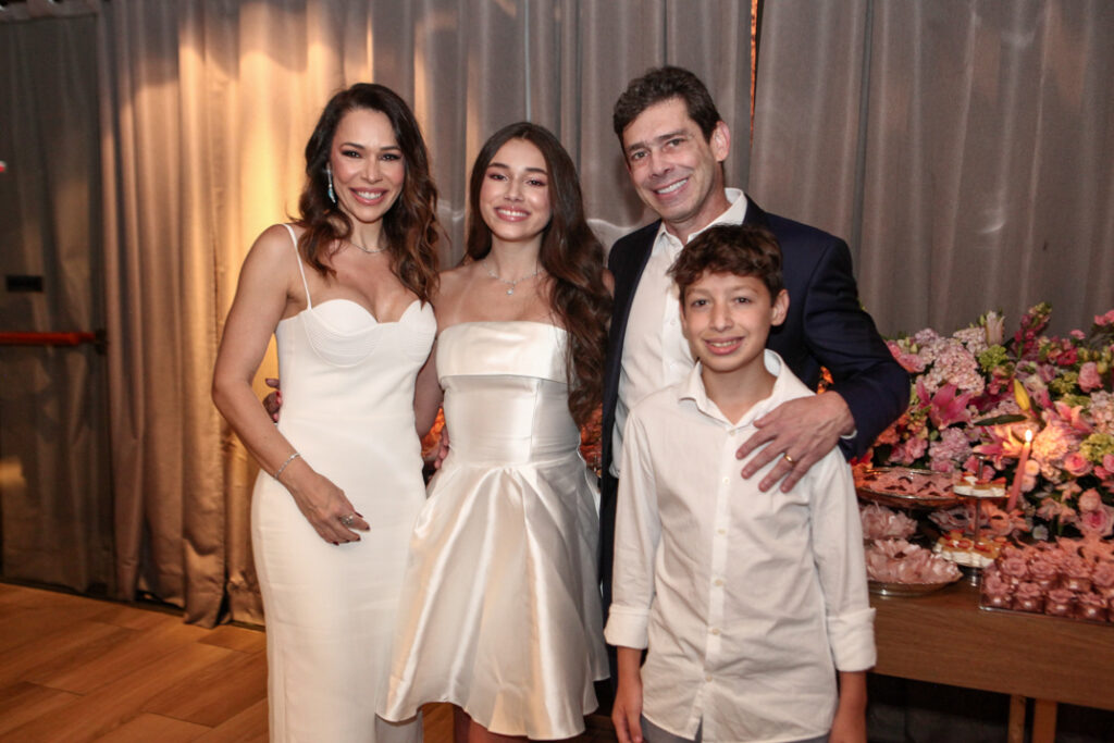 Lorena, Eduarda Ferreira Gomes, João Carlos E João Gondim (10)