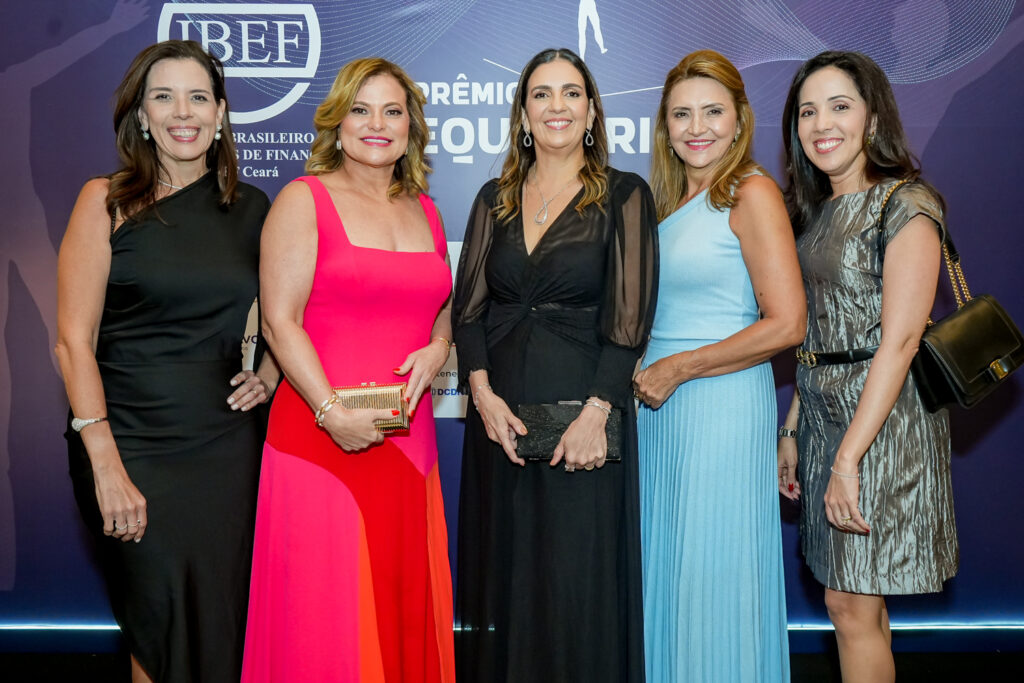 Manoela Ventorine, Mirian Saraiva, Luciane Sallas, Ana Nobre E Tereza Novais (1)