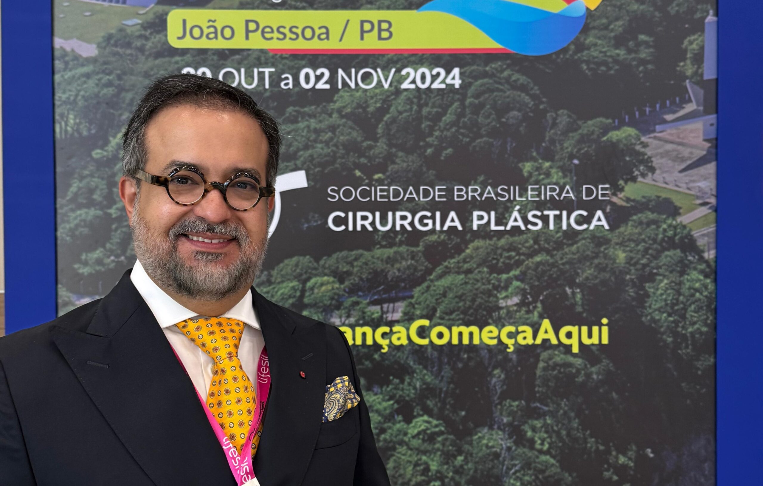 Márcio Crisóstomo encerra ciclo de atualizações de 2024 com palestra no Congresso Brasileiro de Cirurgia Plástica