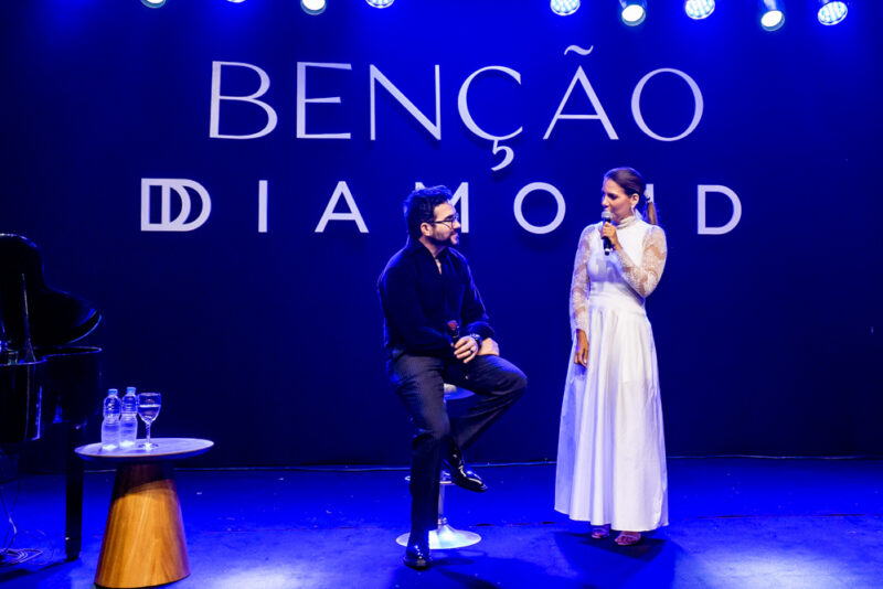 Fé, amor e devoção - Padre Fábio de Melo emociona em evento de fim de ano da Diamond Design