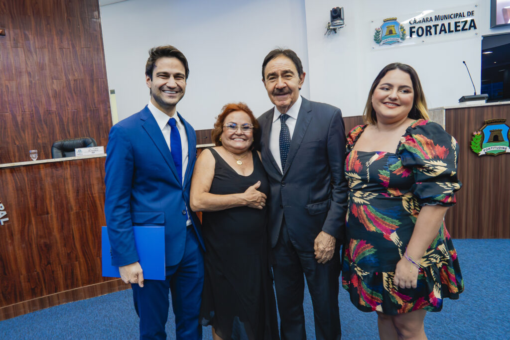 Pedro Gomes De Matos, Valdecleyde Santiago, Raimundo Gomes De Matos E Marcella Santiago