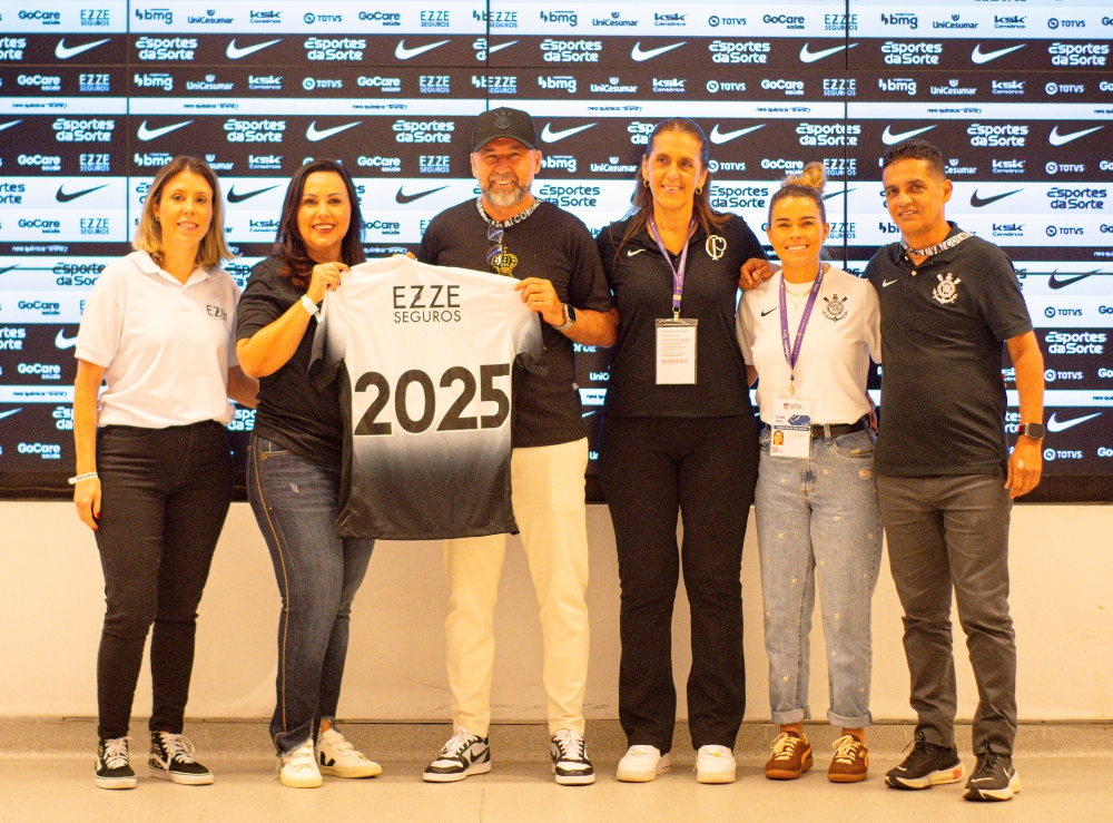 EZZE Seguros fecha parceria com time feminino do Corinthians para as finais