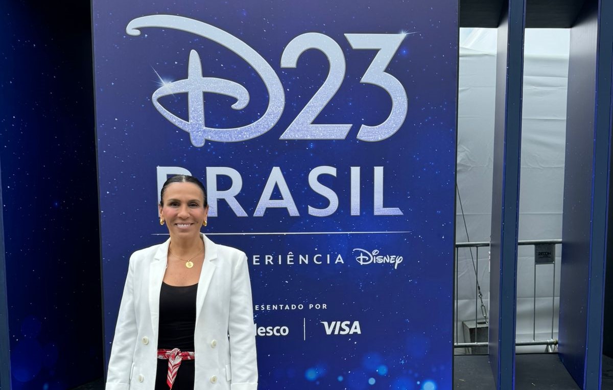 Samara Fernandes participa da D23 Brasil, maior evento para fãs da Disney no país, em São Paulo