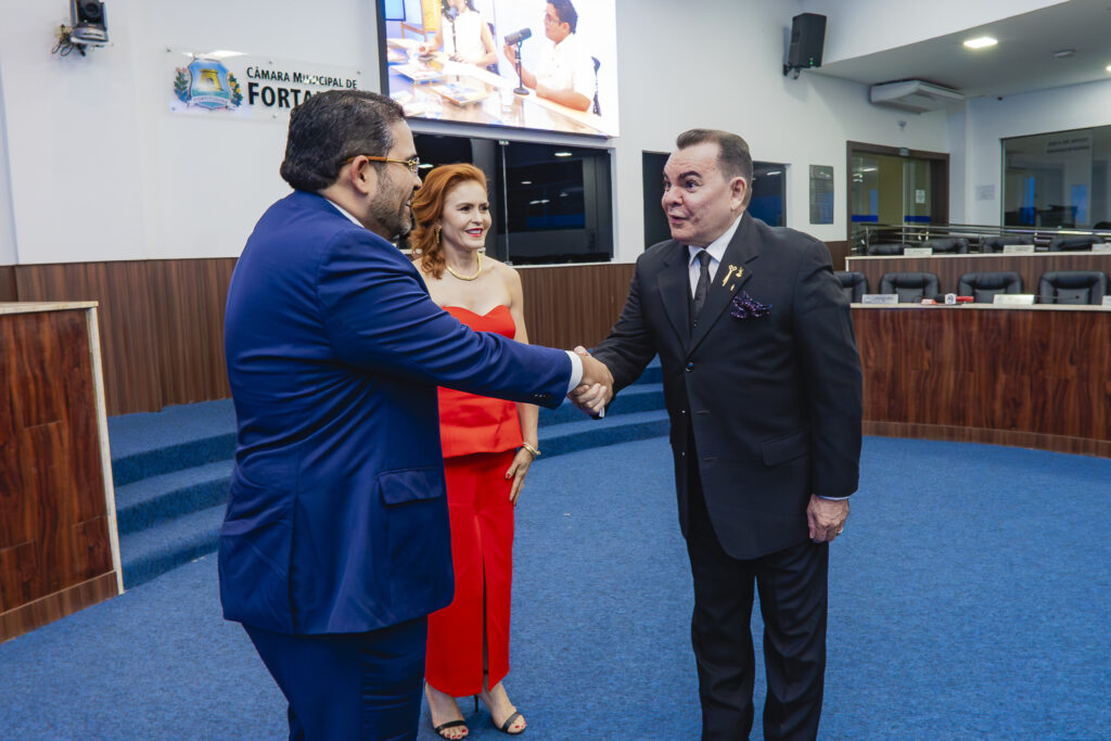 Sessão Solene De Entrega Do Título De Cidadão De Fortaleza A Walker Santiago (1)