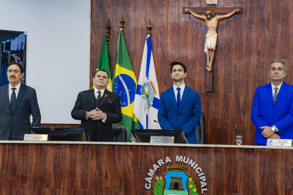 Sessão Solene De Entrega Do Título De Cidadão De Fortaleza A Walker Santiago (16)