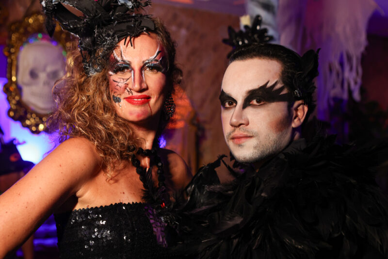 Elegância assombrosa - Baile Alto Rio de Halloween, no RJ, agita Hotel Santa Teresa MGallery