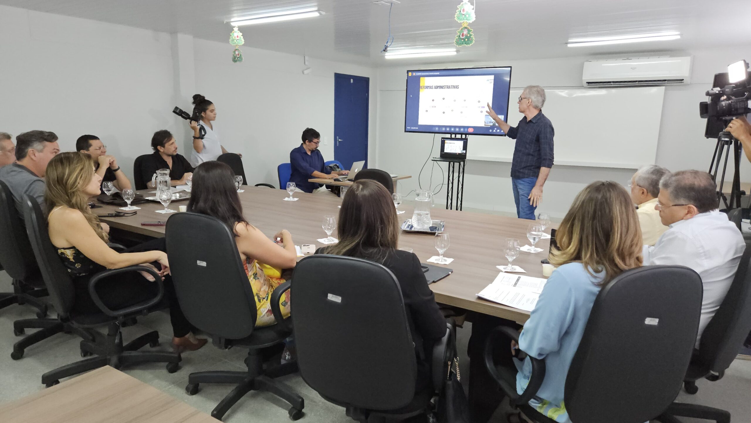 Equipes de transição da Prefeitura de Fortaleza fazem segunda reunião