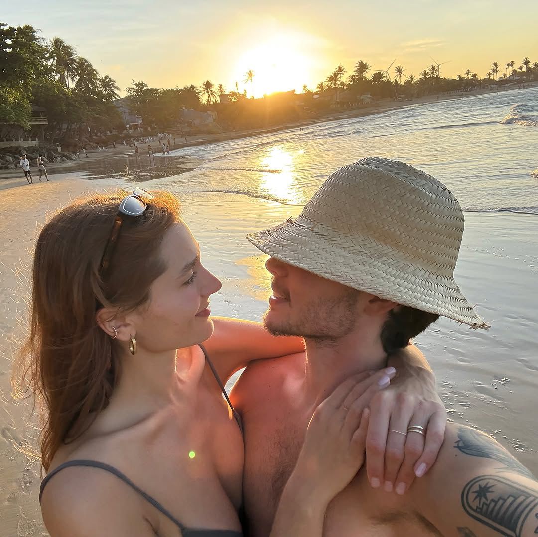 Sasha Meneghel e João Lucas desfrutam de dias ensolarados na Praia da Taíba, Ceará