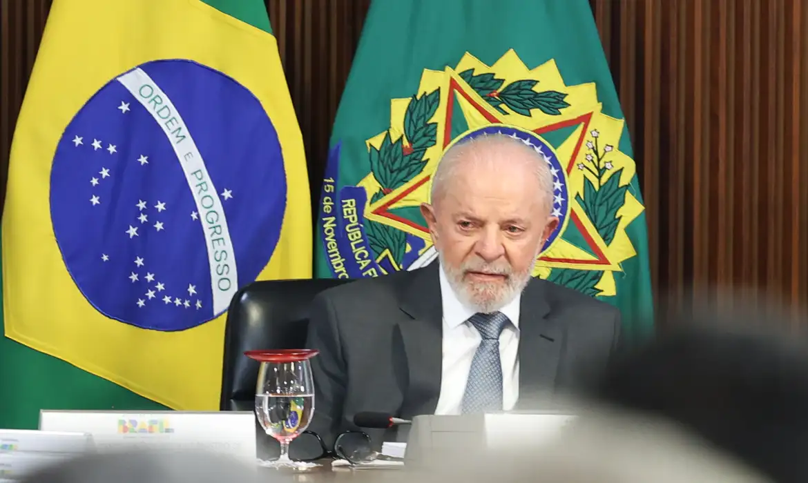 Desaprovação do governo Lula supera aprovação pela primeira vez