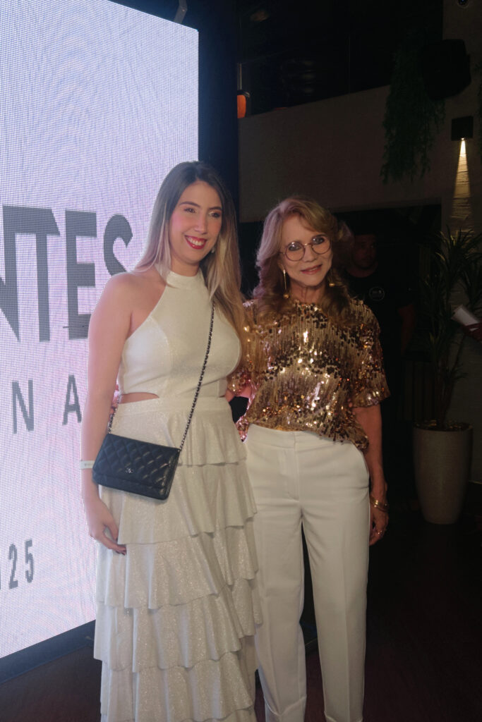 Amanda Rodrigues E Sofia Linhares