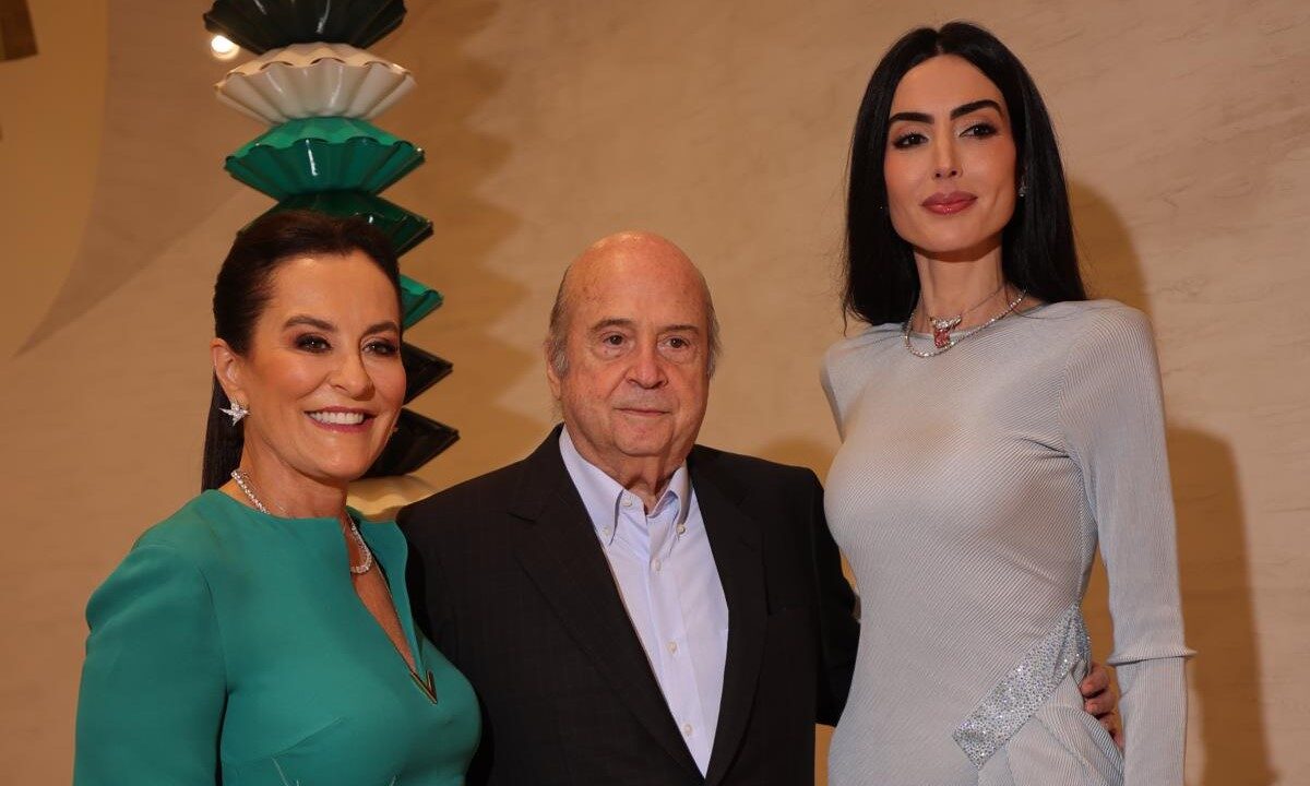 Ana Eliza Setúbal recebe convidados em jantar especial de pré-opening da nova flagship da Tiffany & Co.