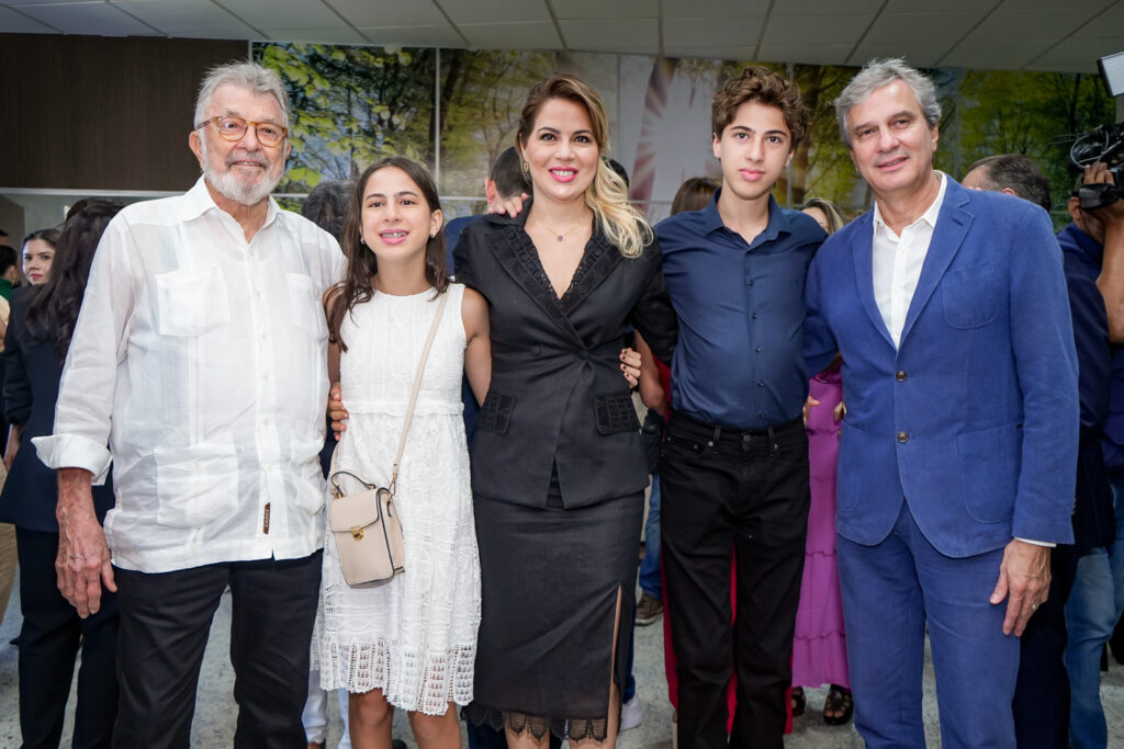 Eudoro, Luiza, Onelia, Pedro E Tiago Santana (2)