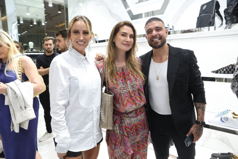 In Rio - Fernanda Rigon reinaugura loja da Philipp Plein no Village Mall com cocktail exclusivo