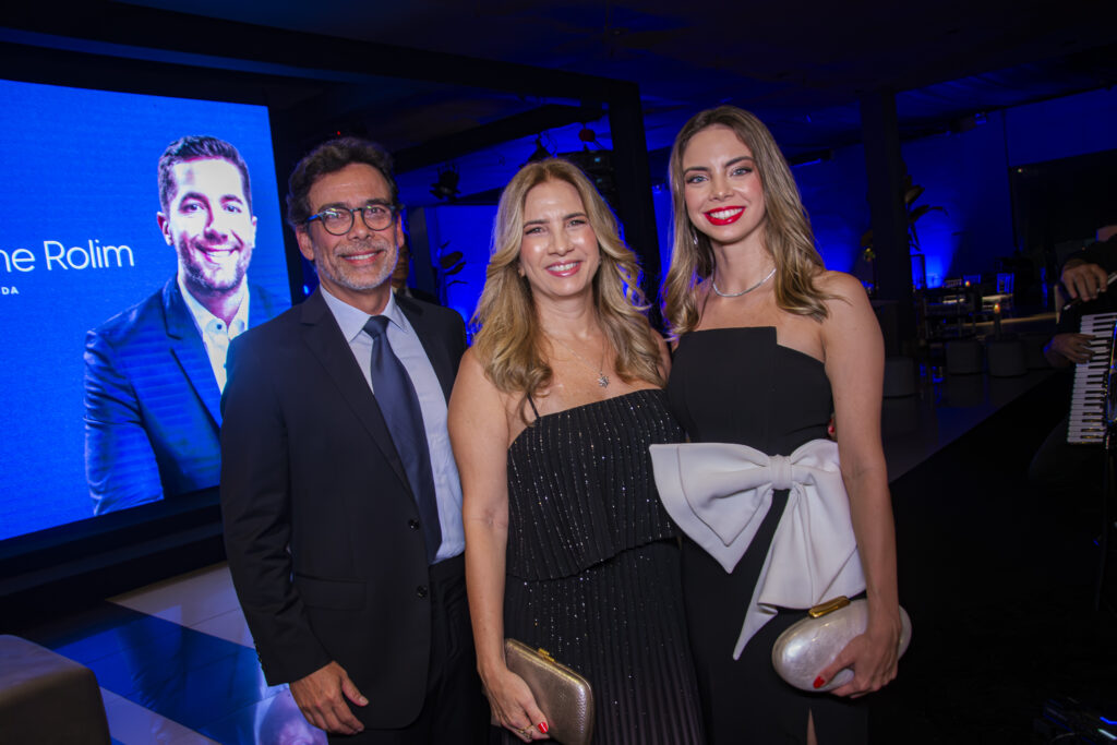 Gustavo Porto, Karmilse Marinho E Nicole Marinho