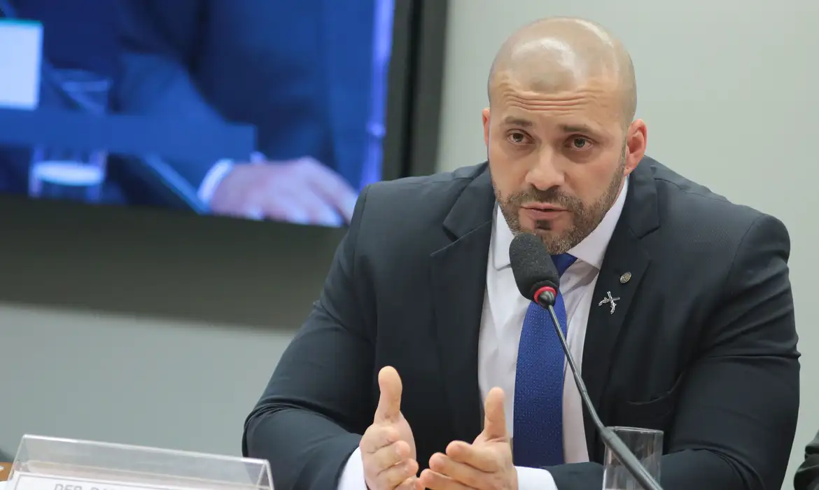 Moraes nega liberdade condicional a ex-deputado Daniel Silveira