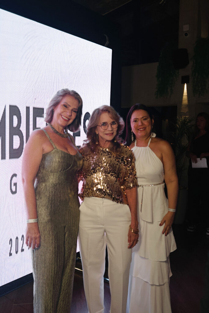 Ivana Parahyba, Sofia Linhares E Tatiana Castro