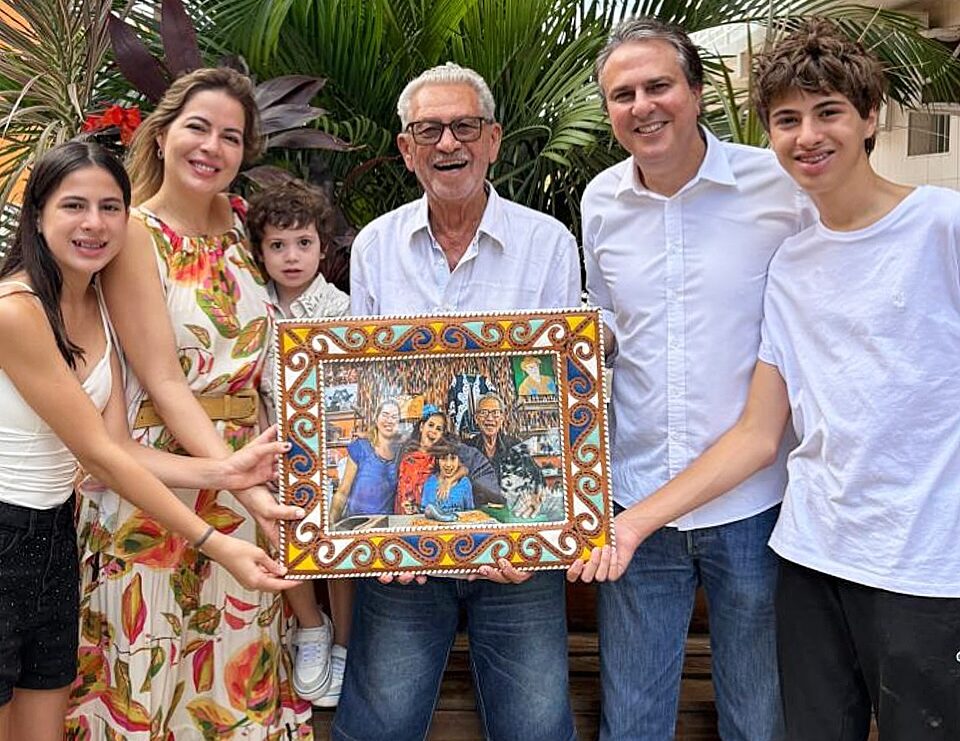 Camilo Santana visita mestre Espedito Seleiro em Nova Olinda