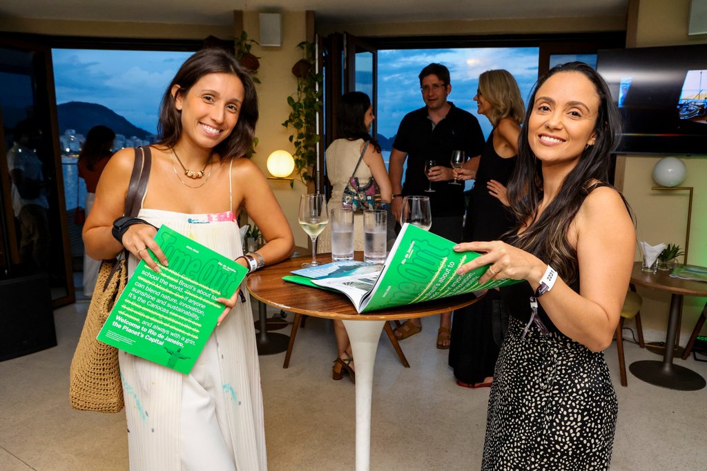 Mariana Schmidt E Maíra Gomes