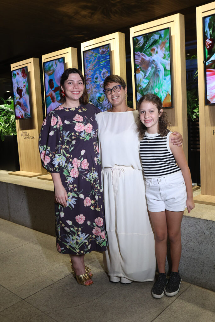 Raquel E Manuela Paz