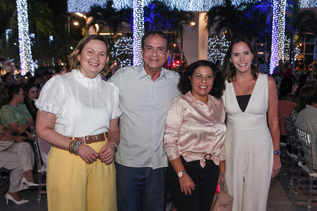 Renata Santiago, Beto Studart E Renata Santos (3)