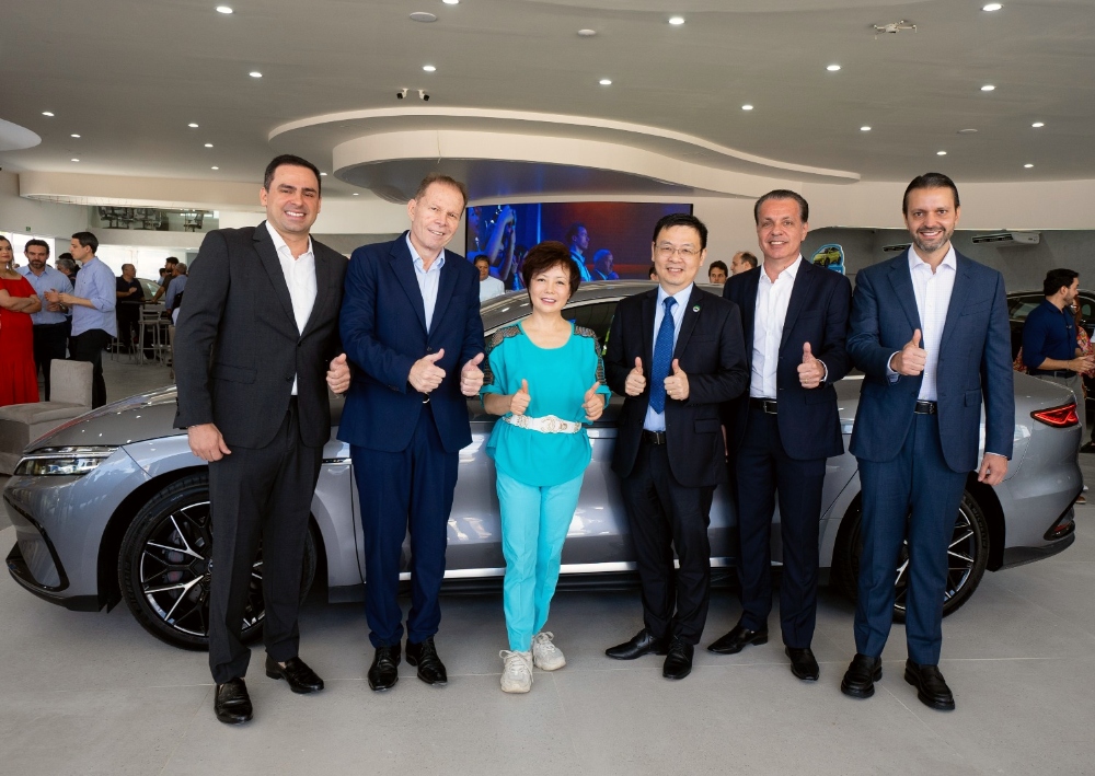 BYD e Grupo Carmais inauguram grande loja em Fortaleza com line up completo