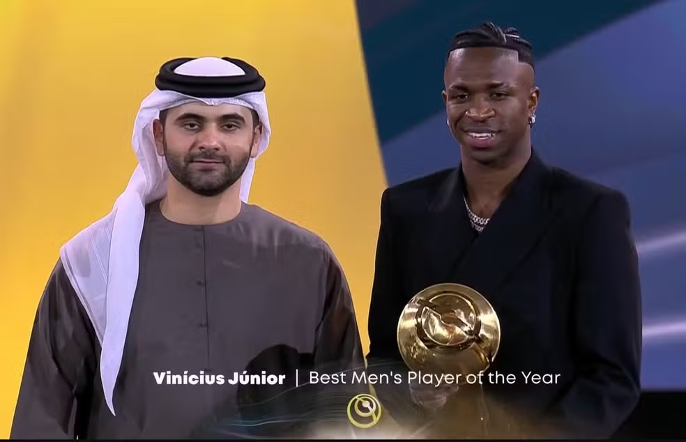 Vini Jr. brilha em Dubai e é eleito Melhor Jogador do Mundo