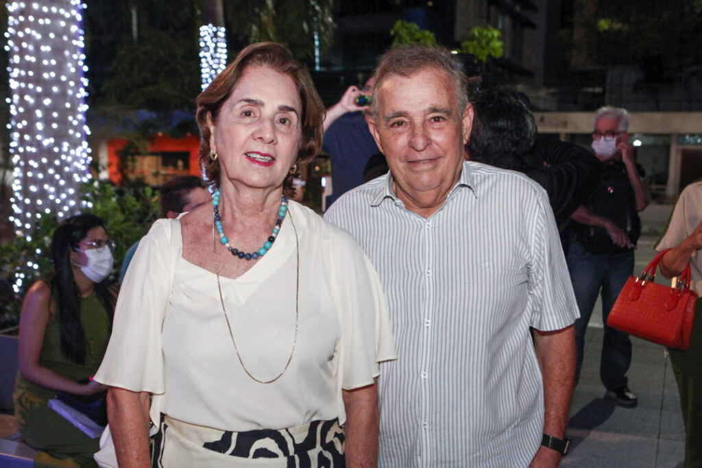 Zena E Claudio Targino