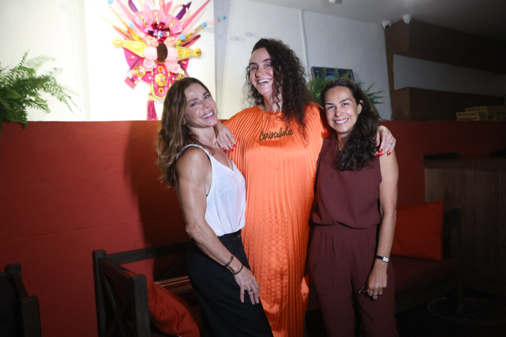 Adriana Camargo, Alessa Migani E Ana Luísa Sousa Machado