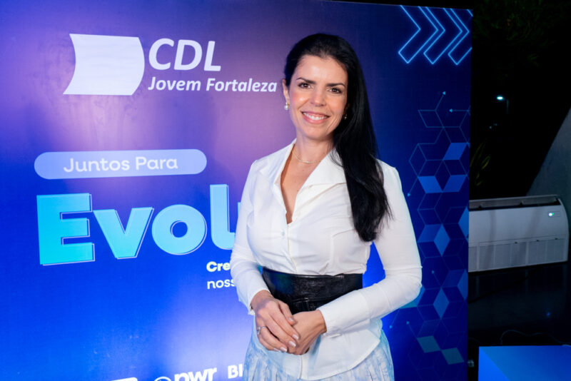 Nova diretoria - Máyra Thé é empossada presidente da CDL Jovem Fortaleza