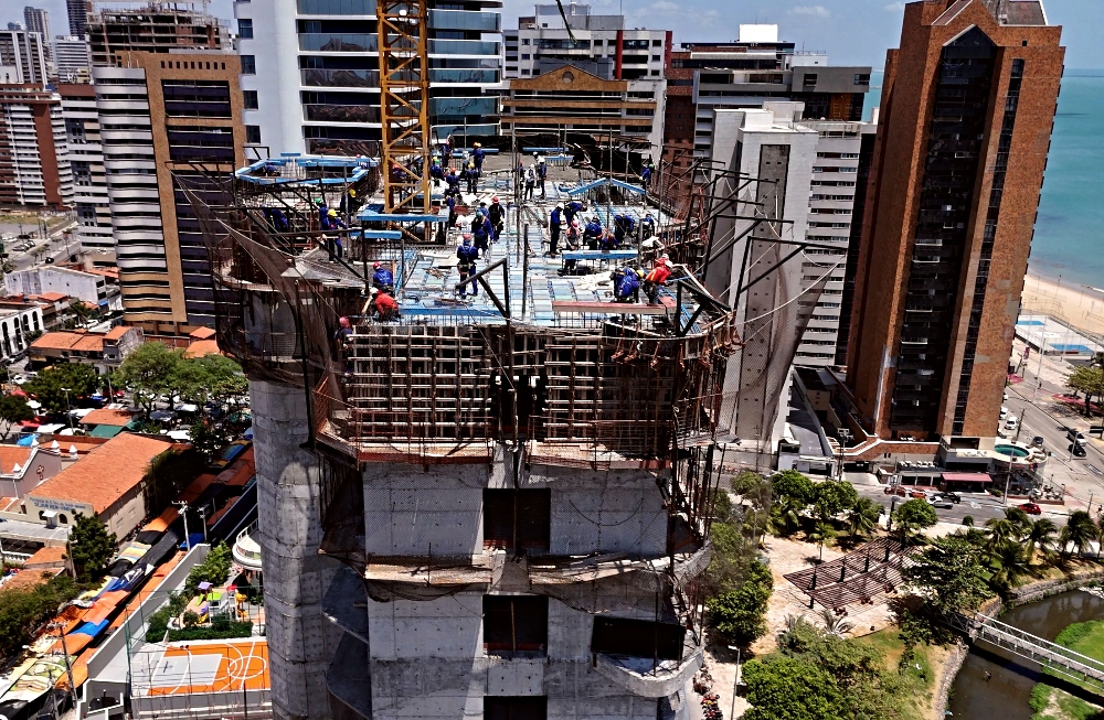 Empresa cearense se destaca na equidade salarial e de gênero na construção civil