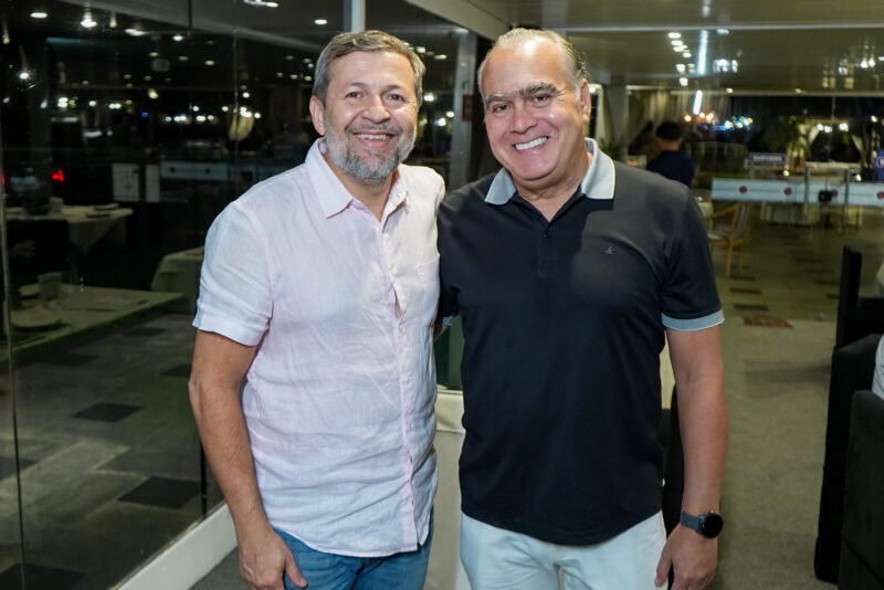 Sessão parabéns - Élcio Batista comemora nova idade no Iate Clube de Fortaleza