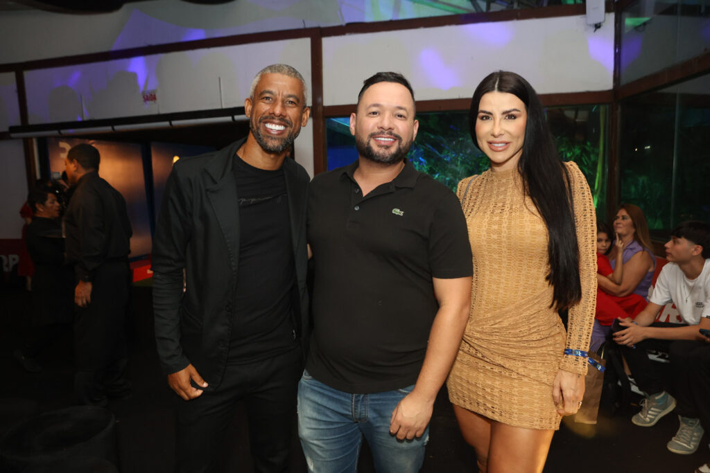 Léo Moura, Junior Cabral E Camila Moura