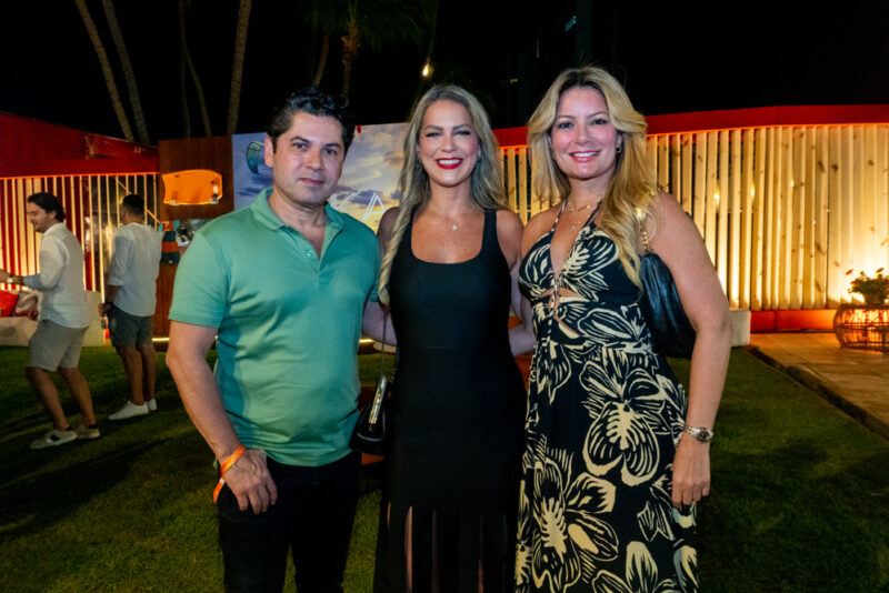 No Iate Clube - Zakaria Benzaama comemora aniversário em festa animada por Banda Eva, Maneva e Zé Cantor