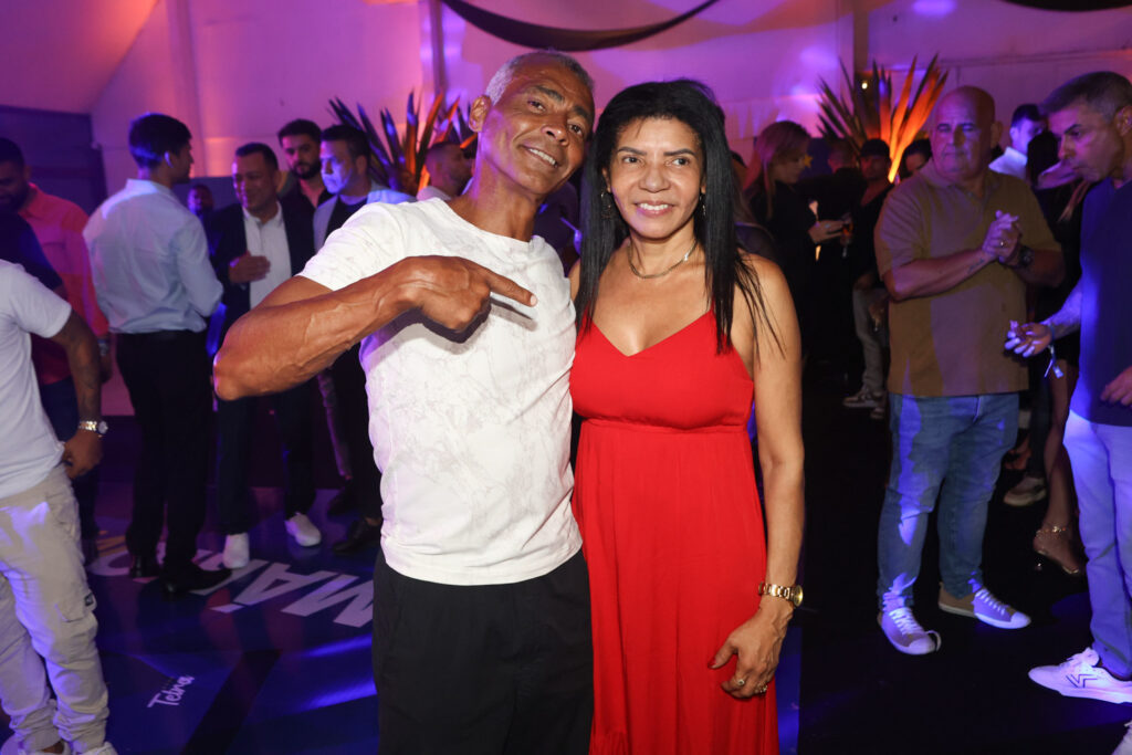 Romario E Dora Costa