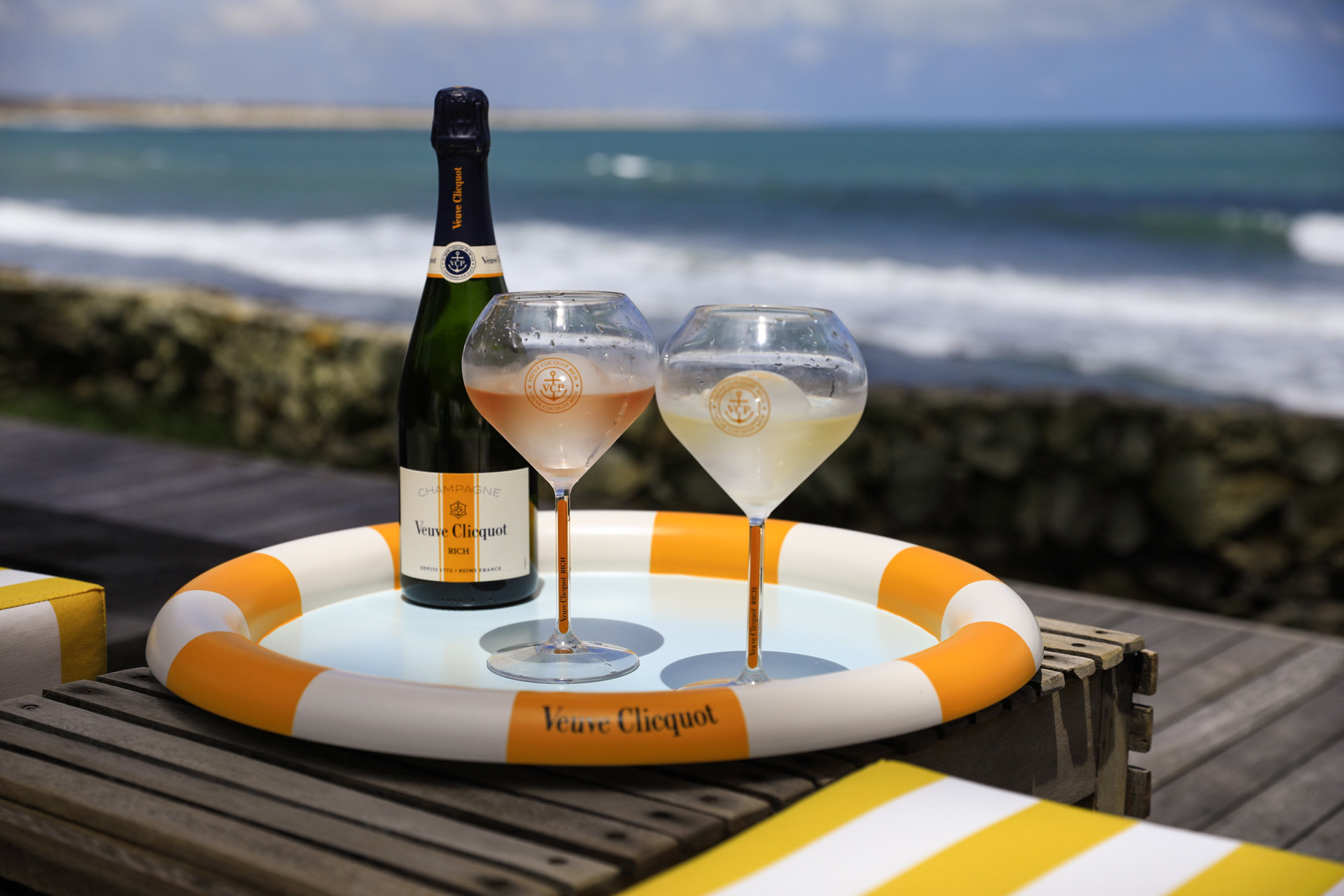 Veuve Clicquot inaugura primeiro Sun Club do Brasil no Carmel Taíba